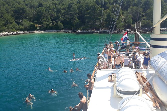 All Inclusive Brac and Solta islands swimming cruise - Stop 2 on Solta: Stomorska’s port town break (not just a beach stop)