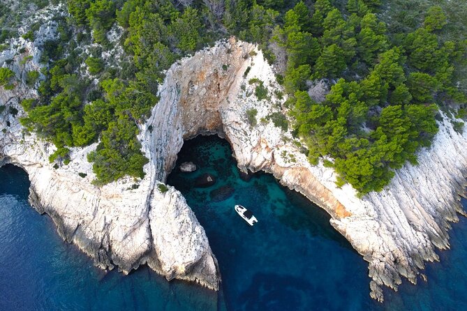 Bespoke private boat tour from Split & Trogir with a local expert - Your 9:00 am departure and the flexible 3-to-9-hour day