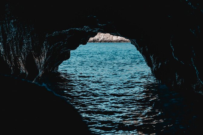 Blue Cave & 6 Islands Speedboat Tour From Split or Podstrana - The first move: where you meet and how the day runs