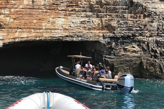 Blue Cave & 6 Islands Speedboat Tour From Split or Podstrana - Vis Island time: Komiža, Limestone Caves, and Stiniva Cove