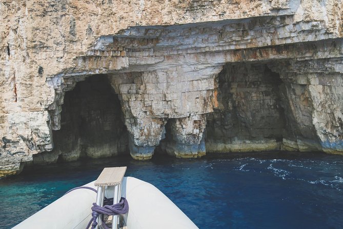 Blue Cave & 6 Islands Speedboat Tour From Split or Podstrana - The return ride: expect sun, motion, and quick wrap-up