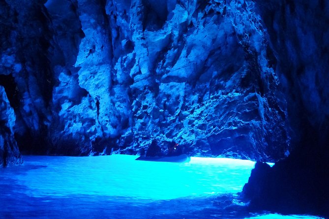 Blue cave and Hvar - 5 Islands speedboat tour from Split - Why this 5-island speedboat day works from Split