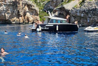 Blue cave and Hvar - 5 Islands speedboat tour from Split - Stop 2: Stiniva Cove for cliffs, quiet water, and a short look