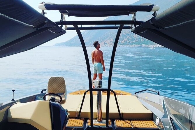 Blue cave & Hvar, 5 islands speed boat tour with unique boats from Split - Boat comfort, safety gear, and the “fast ride” reality