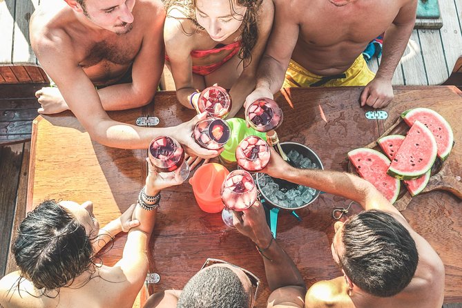 Blue Lagoon/Trogir/Šolta Boat Excursion with Lunch - Boat comfort, crowd control, and the realities of a 100-person day