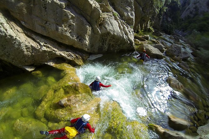 Canyoning basic on Cetina river from Omiš - What to bring (and what to wear) for a smoother canyon day