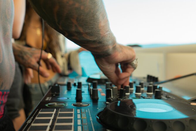 Captain’s Boat Party Split–Blue Lagoon Swim Stop + Free Shots &DJ - Crowd Size and Group Vibe: Fun, But Know the Type