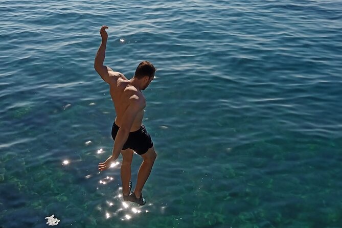 Deep Water Solo and Cliff Jumping Tour in Split - Deep water solo in Split: what you’re actually doing
