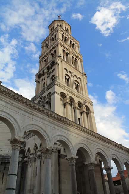 Diocletian's Palace and Old Town SMALL GROUP Walking Tour - Meeting at Golden Gate: the easiest way to orient fast