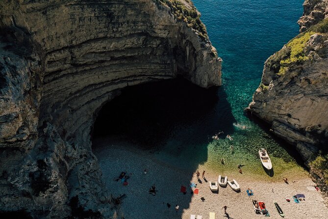 From Split: Blue cave & 5 Islands tour - Boat Comfort, Snorkeling Gear, and the Mask Check