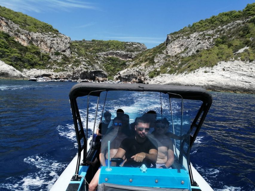 From Split: Blue Cave and 5 islands-Day Tour - Pakleni Islands off Hvar: best views, fast pace