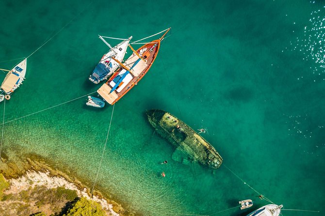 From Split: Half-Day Blue Lagoon and 3 Islands Boat Tour - Meeting point and timing: your day starts on the water