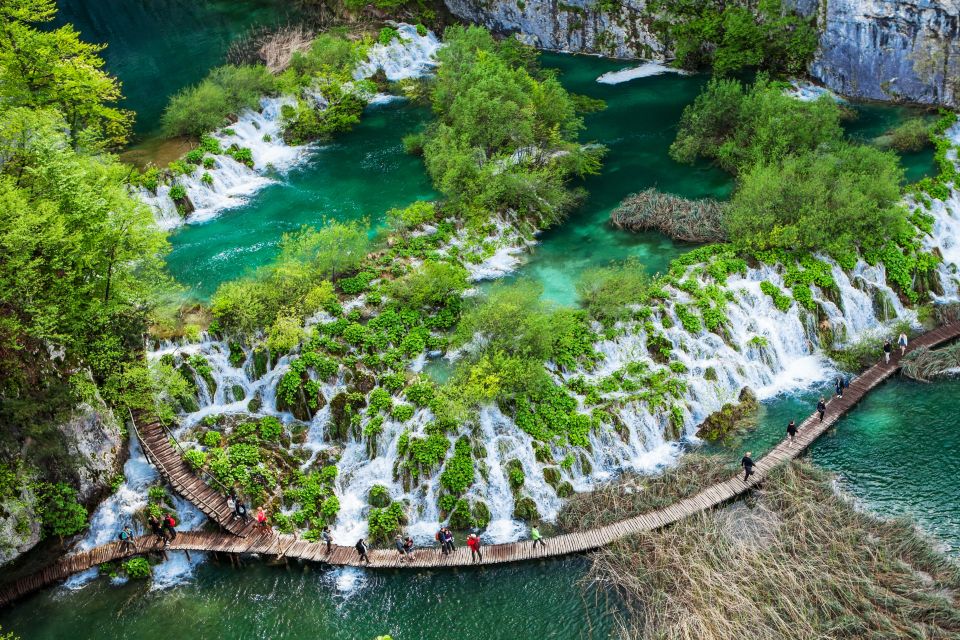 From Split: Plitvice Lakes Fully-Guided Day Tour - Upper Lakes Walk: Wooden Bridges, 12 Interconnecting Lakes, and Water That Changes Color