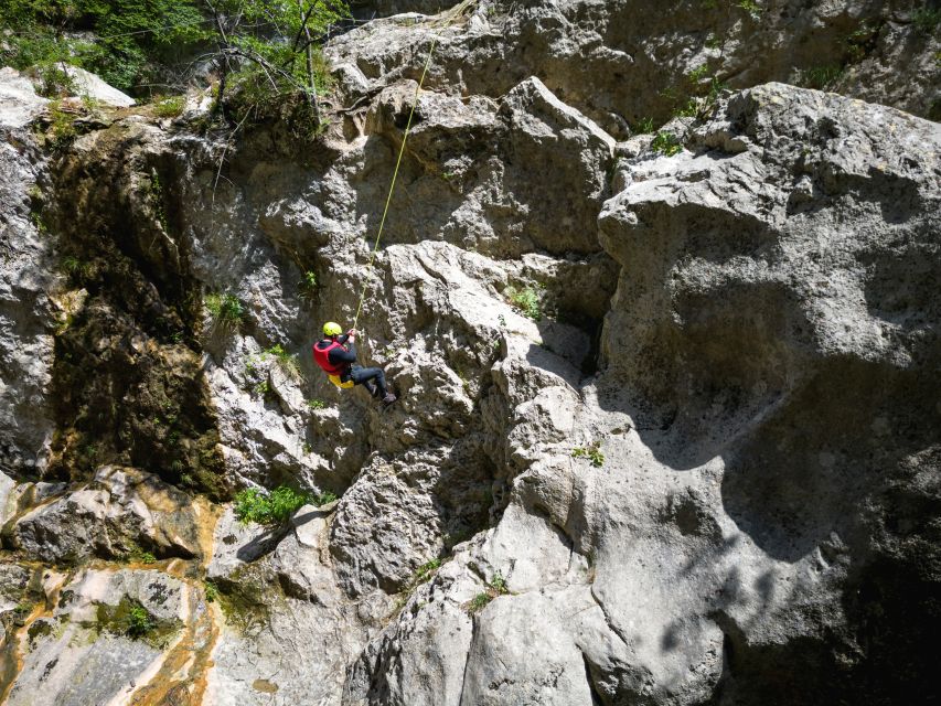 From Split/Šestanovac: Extreme Canyoning on Cetina River - The 53-meter abseil by Velika Gubavica waterfall