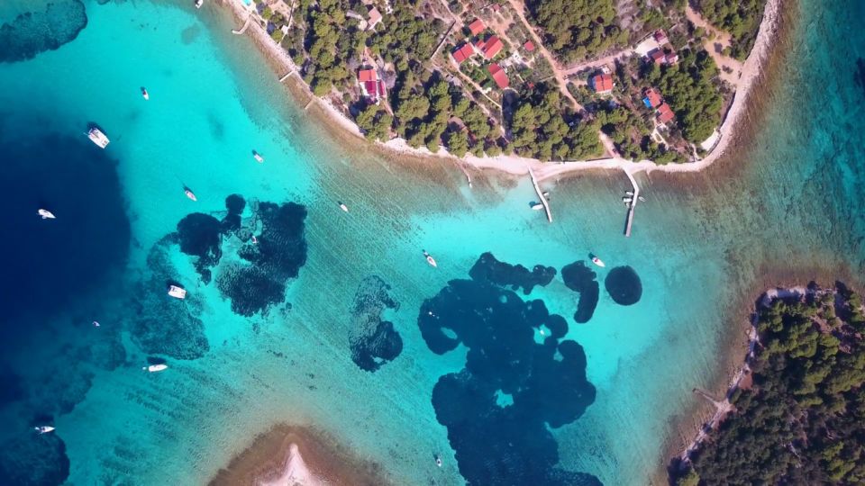 From Trogir: Three Islands Half-Day Speedboat Tour - Maslinica on Šolta: the village walk and the restored 16th-century castle hotel