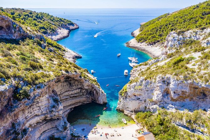 Luxury Blue Cave & 5 Islands Tour from Split - Crew and group size: what small boats get right