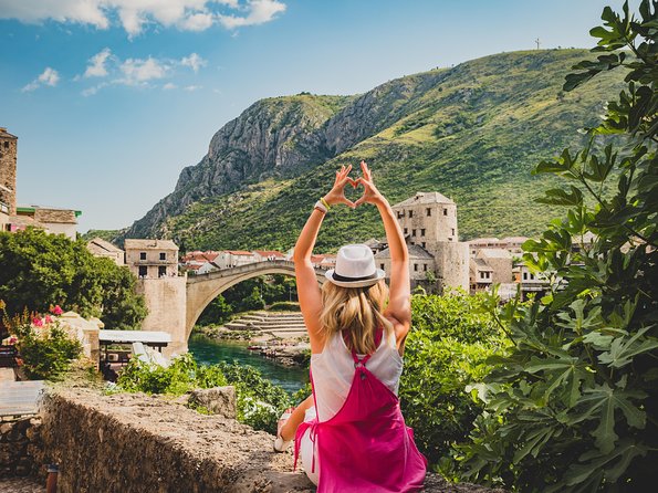 Mostar & Kravice waterfalls full-day guided tour from Split - 7:00 am departure: pickup, buses, and border-day reality