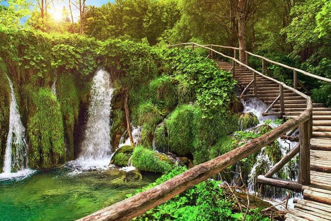 Plitvice Lakes National Park Guided Day Tour from Split - The drive stops and the lunch decision