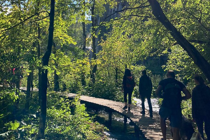 Plitvice Lakes National Park Guided Day Tour from Split - Guide quality: what a good English-speaking guide changes