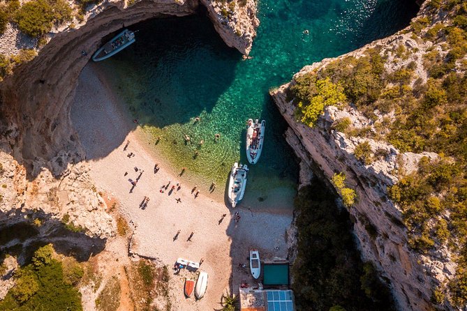 Private Blue Cave and Hvar - 5 Islands Tour - Quick highlights