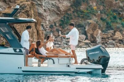 Private Boat Tour by local expert - Create Your Itinerary - Price and logistics: what the base cost covers (and what it doesn’t)