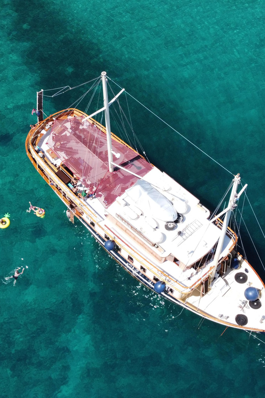 Split: All inclusive Brač & Šolta Island Swimming Cruise - Why This Brač & Šolta Boat Day Works So Well From Split