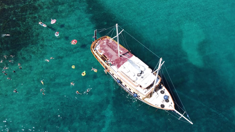 Split: All inclusive Brač & Šolta Island Swimming Cruise - Open Bar and Food: The All-Inclusive Part You’ll Actually Appreciate