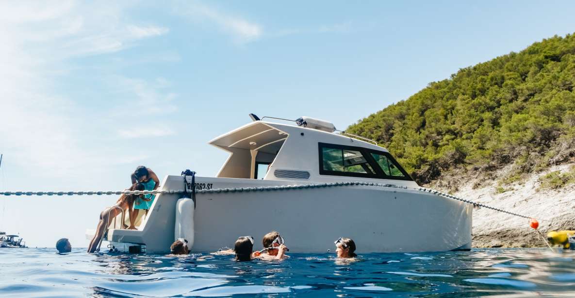 Split: Blue Cave, Vis & Hvar Full-Day Trip by Speedboat - Stiniva Cove: Cliff-Framed Water and a 30-Minute Swim Window