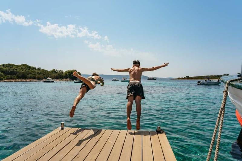 Split: Blue Lagoon & 3 Islands Speedboat Tour - Stop-by-Stop: Trogir’s UNESCO Streets in About an Hour