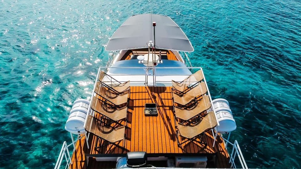 Split: Blue Lagoon and 3 Island Cruise with Food and Drinks - Šolta Island and the Nečujam Shipwreck Swim