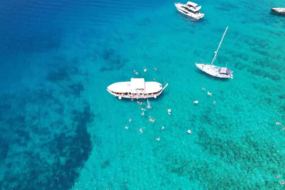 Split: Blue Lagoon and Šolta Boat Tour with Lunch and Drinks - Split or Stobreč start: watching Split slide by before the swim