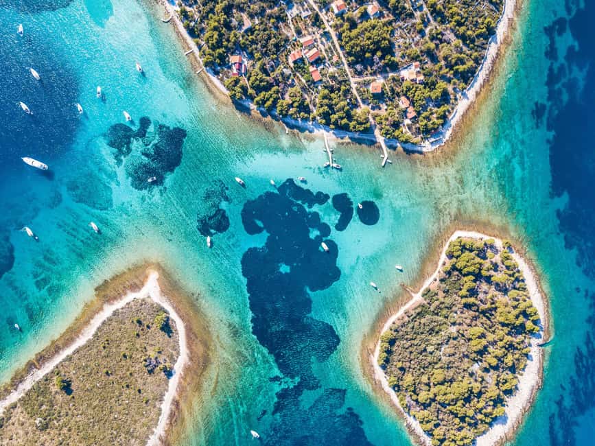Split: Blue Lagoon and Šolta Boat Tour with Lunch and Drinks - Who should book this Blue Lagoon and Šolta boat tour