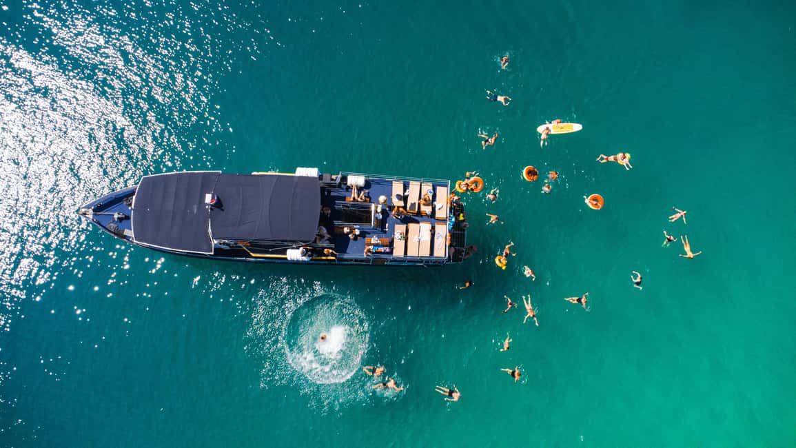 Split: Blue Lagoon, Shipwreck, & Šolta with Lunch & Drinks - What to Pack (So You Don’t Have a Miserable Boat Transfer Moment)