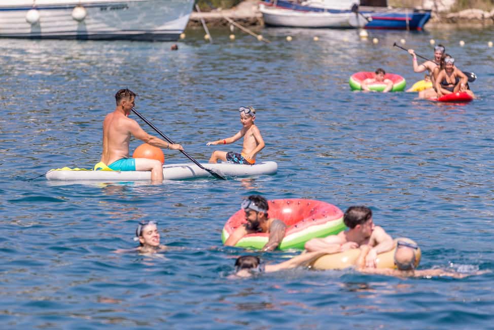 Split: Blue Lagoon, Shipwreck, & Šolta with Lunch & Drinks - Lunch on Board: Included Food That Actually Keeps the Day Fun
