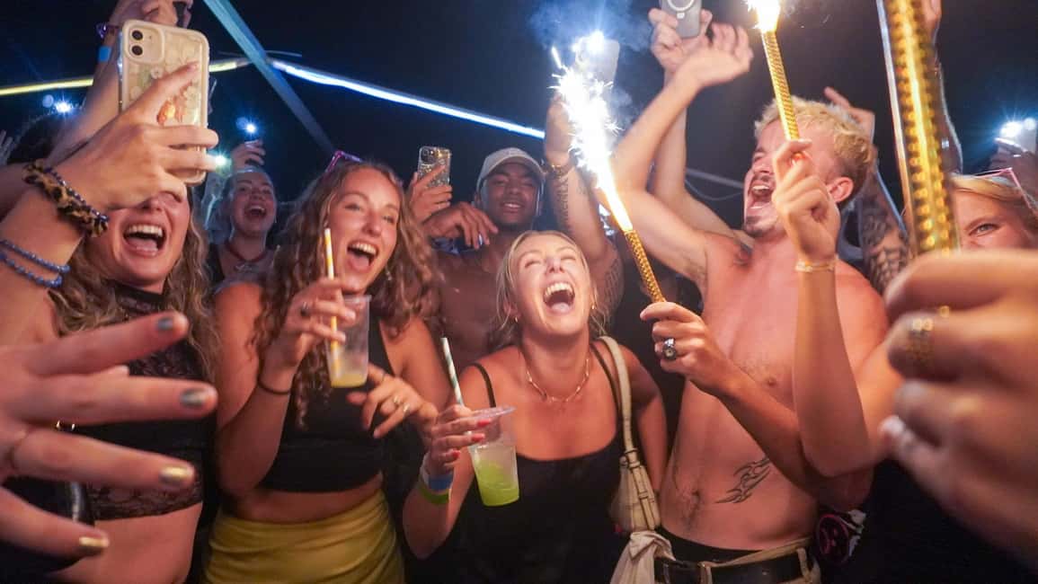 Split: Boat Crawl with Nightclub Access, Shots, & Boat Party - VIP nightclub access: the best way to end strong