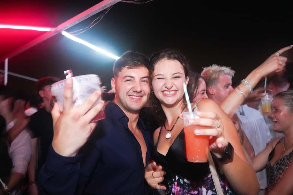 Split: Boat Crawl with Nightclub Access, Shots, & Boat Party - Practical tips so your night goes smoother