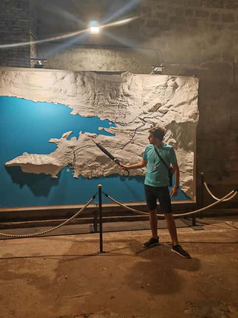 Split: City Walking Tour w/ Game of Thrones Locations - Peristil and the palace core: where the guide keeps you moving