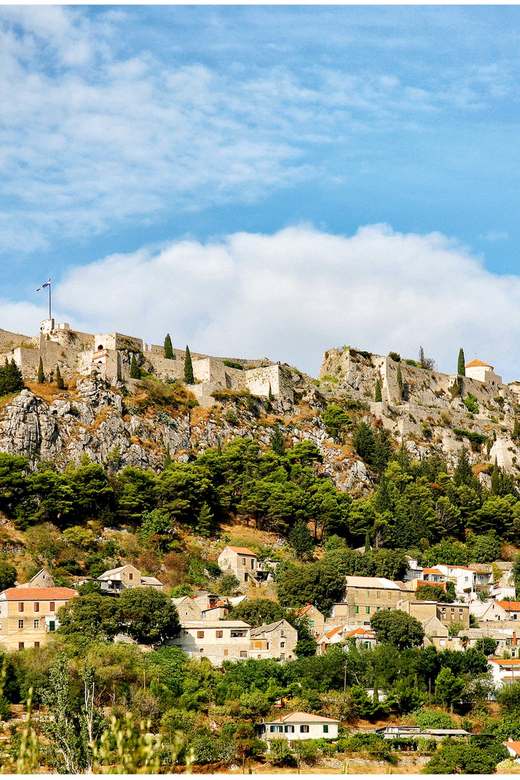 Split: Klis Fortress GOT and Olive Museum Entry Tickets - Getting Between Split and Klis: Car, Parking, or the Local Bus