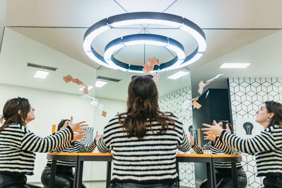 Split: Museum of Illusions Entrance Ticket - Defy Gravity: Upside-Down Water and the Physics of Surprise
