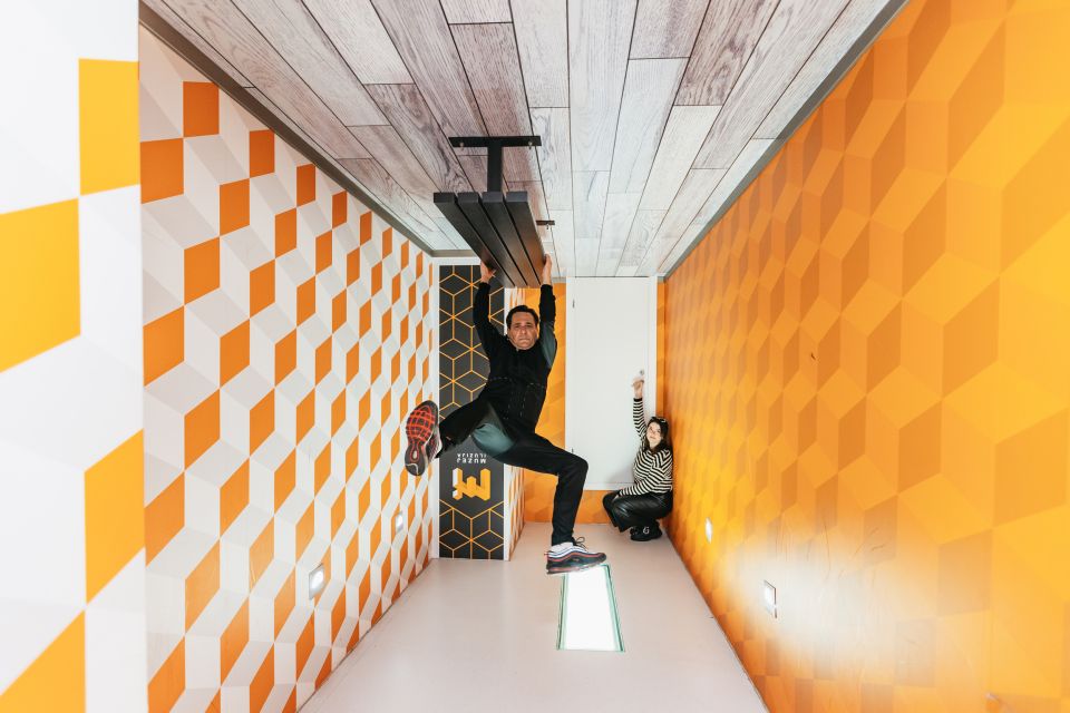 Split: Museum of Illusions Entrance Ticket - The Mirror Maze and Other Big-Mood Optical Setups