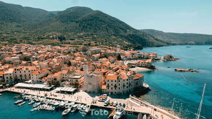 Split/Podstrana: Blue Cave, Hvar & 6 Islands Speedboat Trip - Pakleni islands photo views: quick, scenic, and worth it