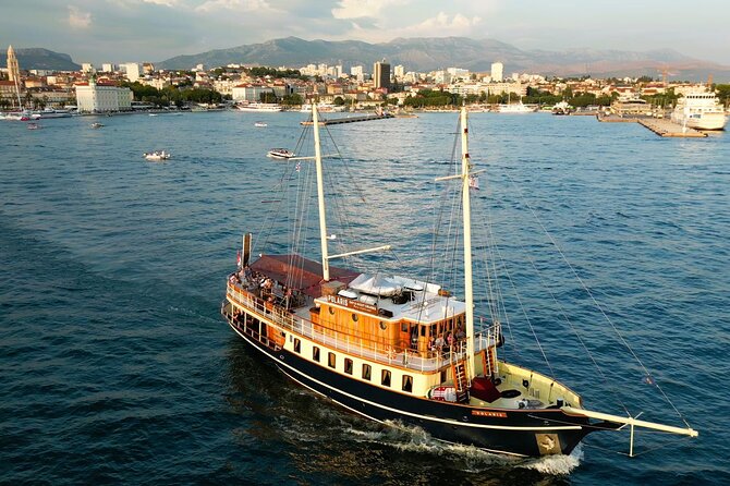 Split Sunset Cruise With Live Music - Quick hits