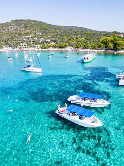Split/Trogir: Half-Day(5 hours) 3-Island Speedboat Adventure - Where you meet: Trogir Kamerlengo vs Split Mletački mul