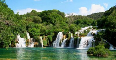 Split/Trogir: Krka National Park Day Trip with Wine Tasting - First Stop: Skradinski Buk Waterfalls and the Bridge Walk