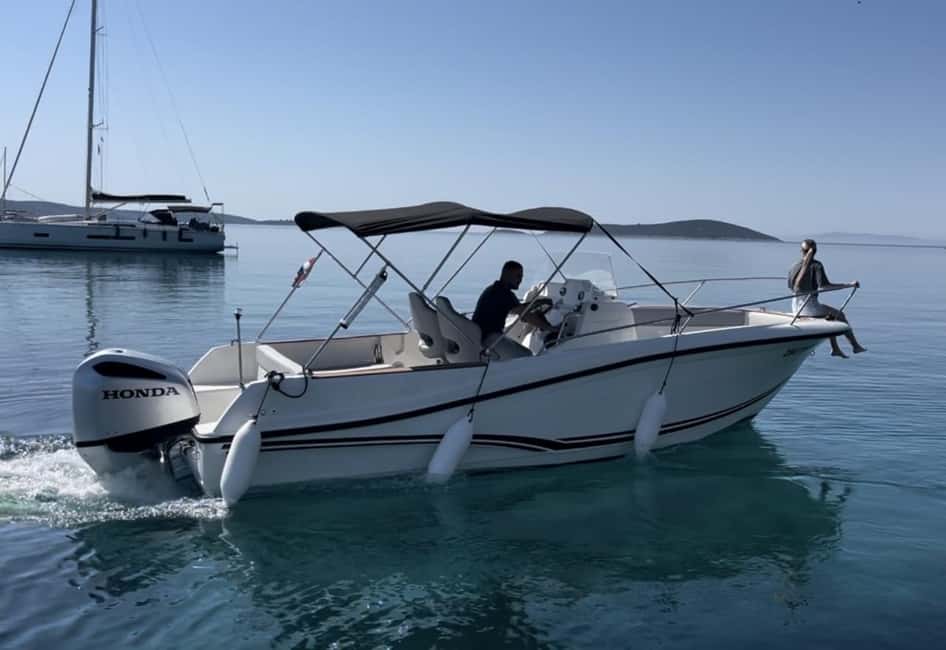 Trogir: Blue Lagoon and 3 Islands Speedboat Tour - Blue Lagoon: snorkeling gear, clear water, and beach-bar breaks