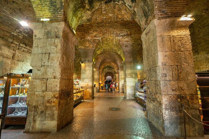 YOUR BEST PRIVATE TOUR - amazing Split and Diocletian's palace - Sweet stop and small landmarks: chocolate, Ninski, and local squares