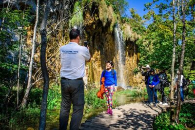 Zagreb to Split Group Transfer with Plitvice Lakes guided Tour - How the day really feels: pickup, the drive, and an all-in park day